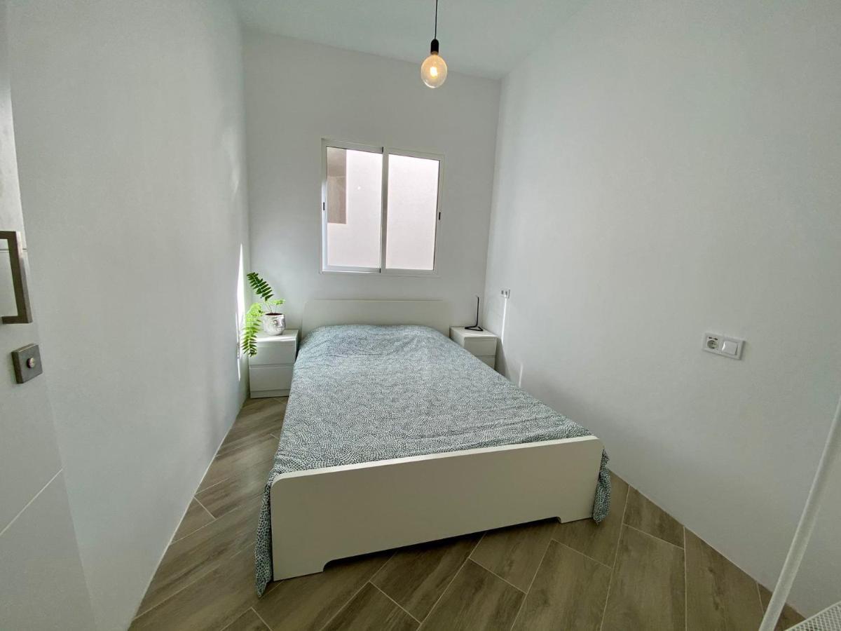 Room With Private Bathroom - Vivienda Vacacional Out Of Blue Санта-Крус-де-ла-Пальма Екстер'єр фото