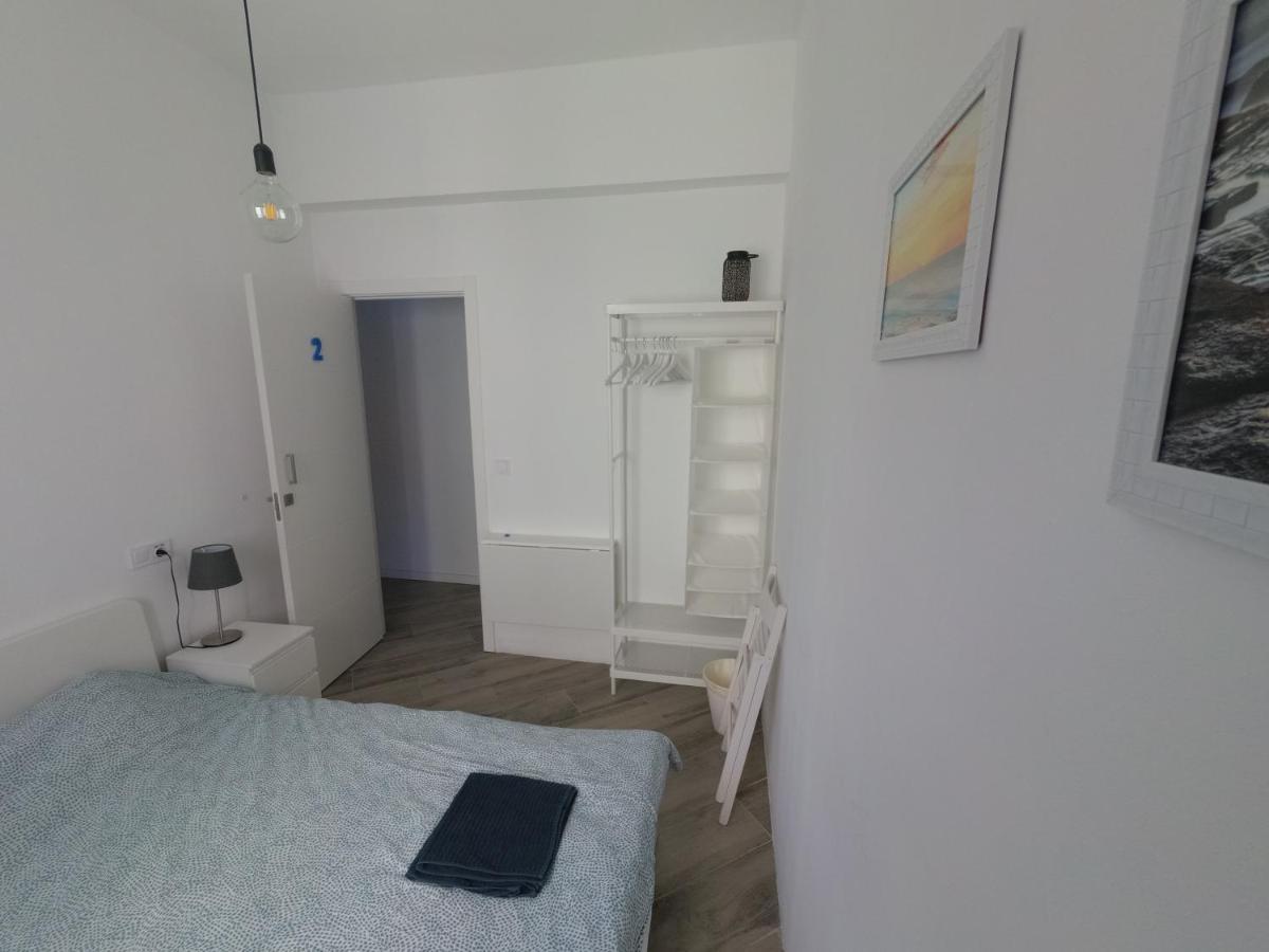 Room With Private Bathroom - Vivienda Vacacional Out Of Blue Санта-Крус-де-ла-Пальма Екстер'єр фото