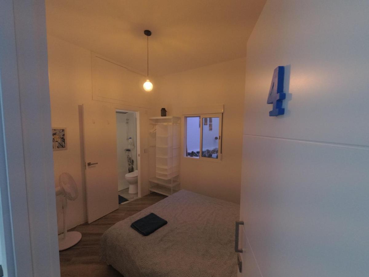 Room With Private Bathroom - Vivienda Vacacional Out Of Blue Санта-Крус-де-ла-Пальма Екстер'єр фото