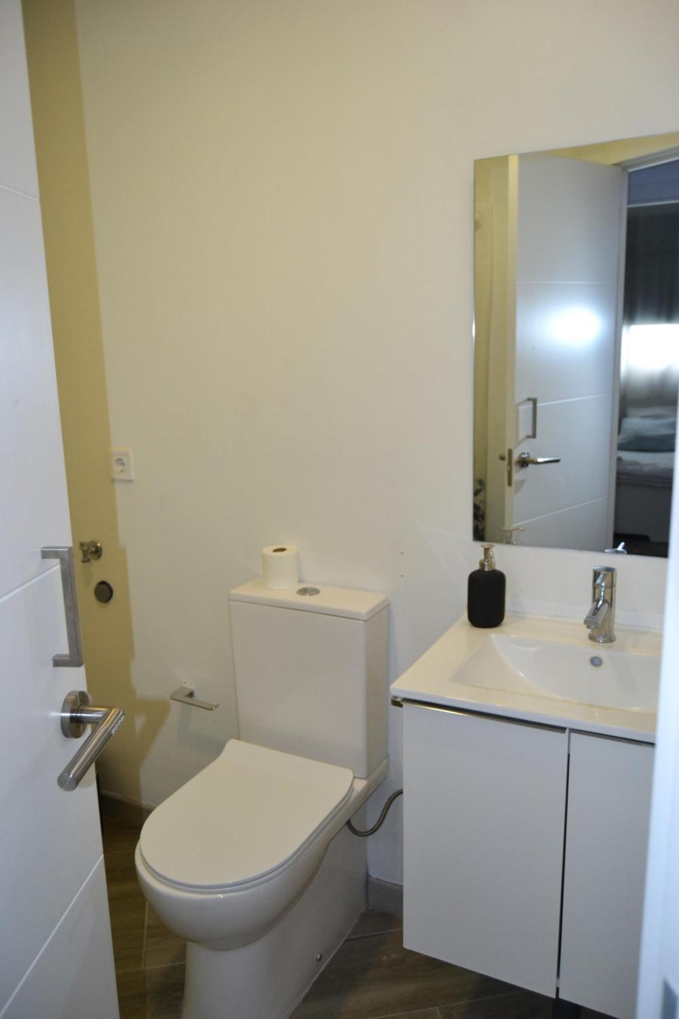 Room With Private Bathroom - Vivienda Vacacional Out Of Blue Санта-Крус-де-ла-Пальма Екстер'єр фото
